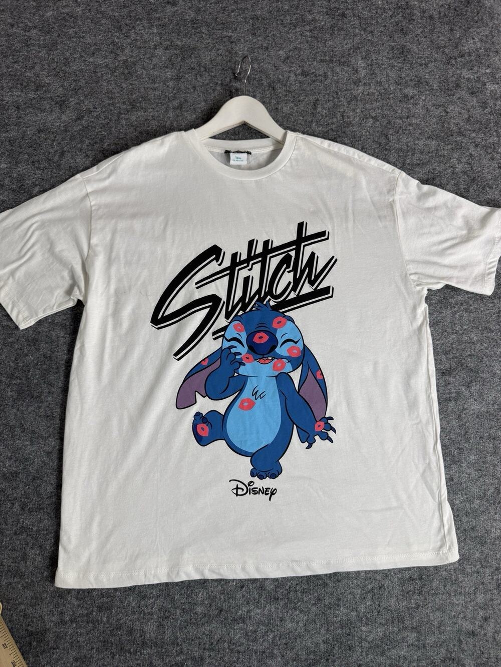Disney Lilo & Stitch Stitch Shirt Size Large Kiss Marks Disney Tee T Shirt N171